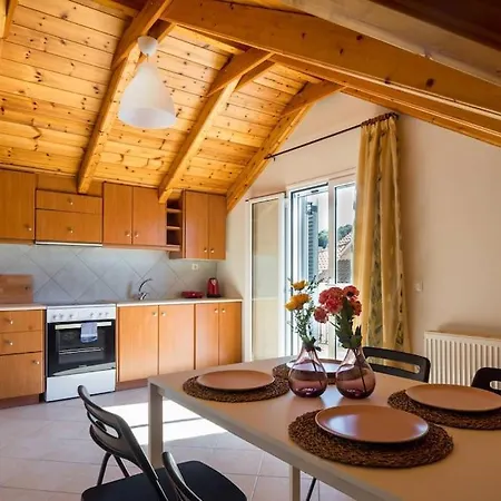 Gerry's Square Loft